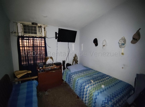 Imagen 14 de 15 de Casa Con Terreno Para Remodelar En Urb. Corinsa Cagua Ljsa 22-22490