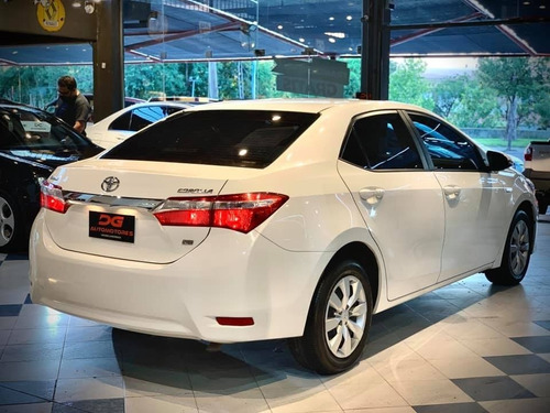 Toyota Corolla Xli 1.8n 2015 60.000km Blanco