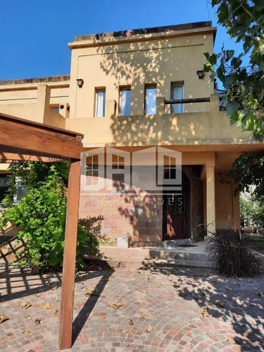 Casa  En Venta En Santa Barbara, Tigre, G.b.a. Zona Norte