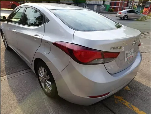 Hyundai Elantra 1.8 Gls Premium At