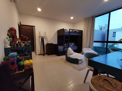 Casa En Privada En Playa Del Carmen