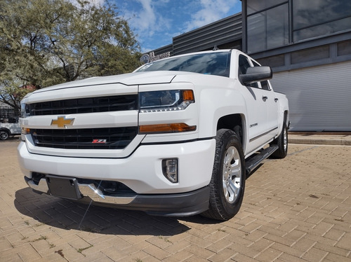 Imagen 8 de 8 de Chevrolet Cheyenne 2018 5.4 2500 Doble Cab Lt Z71 4x4 At