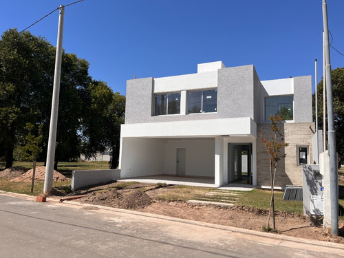 Casa En Venta 3 Dormitorios Jardín De Las Tejas