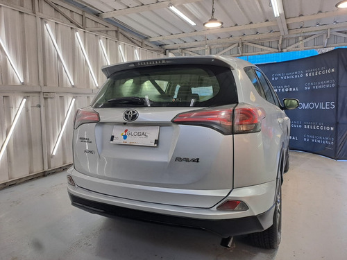 Toyota RAV4 Std 4x2 722cl0