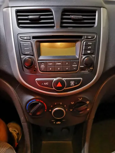 Hyundai Accent 1.6l 5 p
