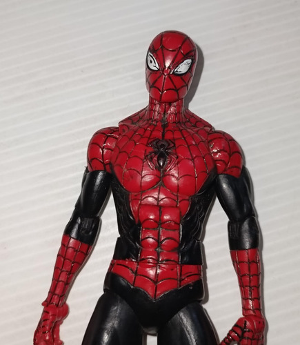 Diamond Select Superior Spiderman (Usado)