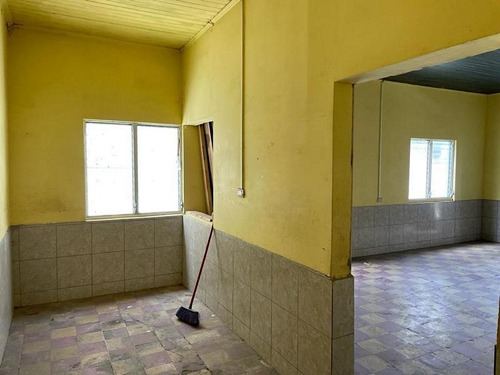 Imagen 4 de 5 de Casa En Venta En Calzada Aguilar Batres Col. Castañas