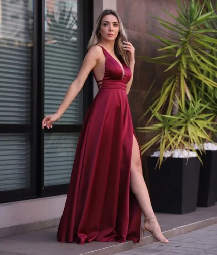 Vestido de madrinha de noiva 2025