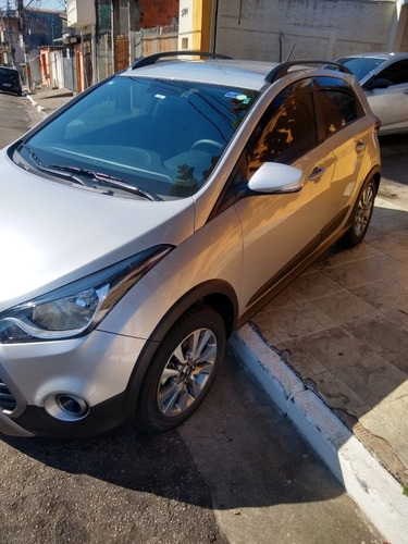 Imagem 11 de 14 de Hyundai Hb20x 2018 1.6 Style Flex Aut. 5p