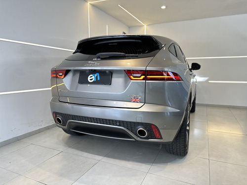 Jaguar E-Pace 2.0 16V P300 GASOLINA R-DYNAMIC SE AWD AUTOMÁTICO