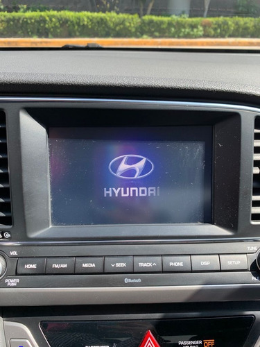 Imagen 12 de 14 de Hyundai Elantra 2018 2.0 Gls Premium At