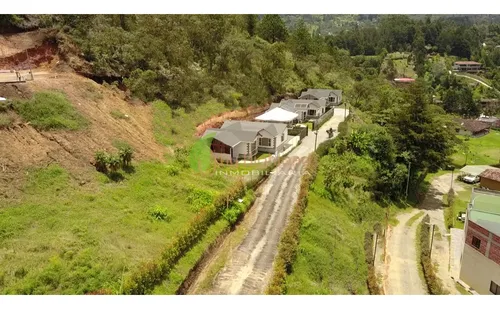 Finca Tipo Condominio Con 3 Casas