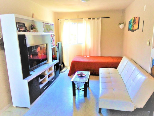 Departamento En Venta - 4 Dormitorios 2 Baños - 100mts2 - Villa Lugano