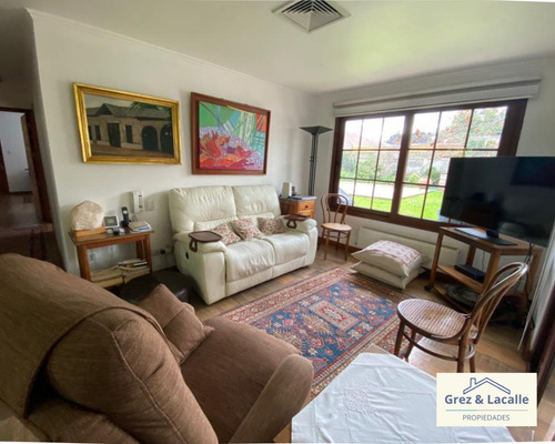 Se Vende Casa En Exclusivo Sector De Curicó.
