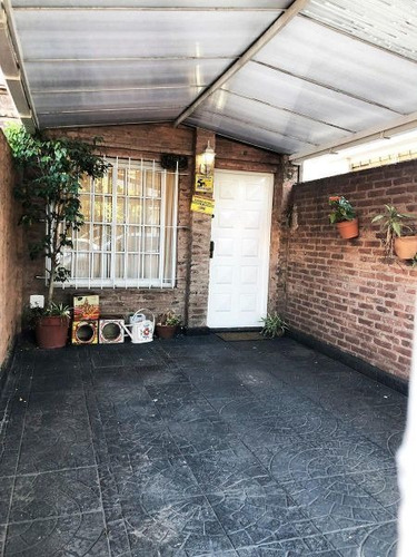 Casa En Venta En Villa Ballester