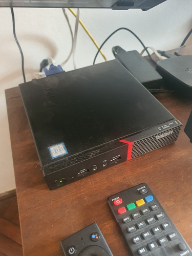 Lenovo Thinkcentre Tiny M700