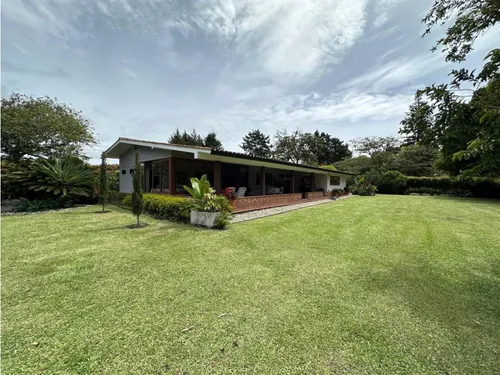 Vendo Casa Finca Independiente En Llanogrande Excelente Ubicación