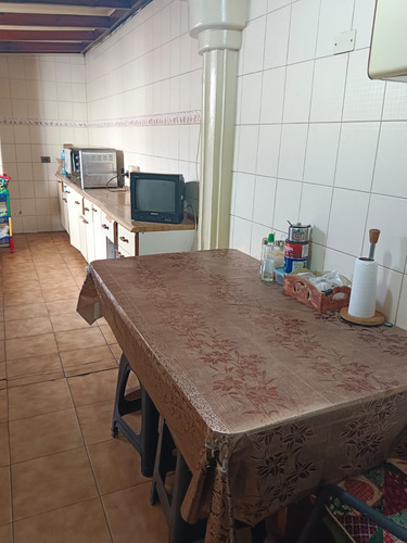 Venta De Exclusiva Residencia En Los Lirios, Collao: Comodi