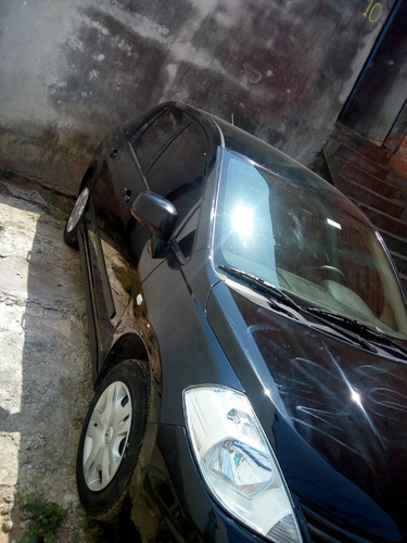 Nissan Tiida 1.8 Completo