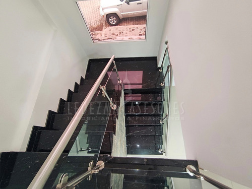 Imagen 8 de 17 de Ledezma Asesores Vende Townhouse Moderno A Estrenar, Ubicado En El Sector La Germania, Calle Toledo, Ciudad Bolívar - Venezuela