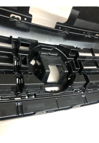 Grade Cromada Emblema Dianteira Jetta Tsi 19 2020 2021 2022