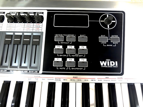 Cme Teclado Controlador Midi Usb 76 Teclas Uf70 V2 Bivolt