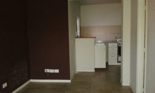 Imagen 2 de 6 de Departamento En Venta Cond En Lanus Oeste
