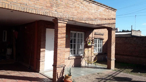 Venta / Permuta Casa Bº el Trebol, Lujan, Buenos Aires 