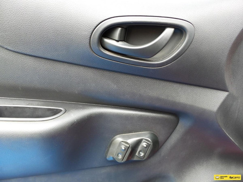 Imagen 15 de 25 de Nissan Frontier Np300