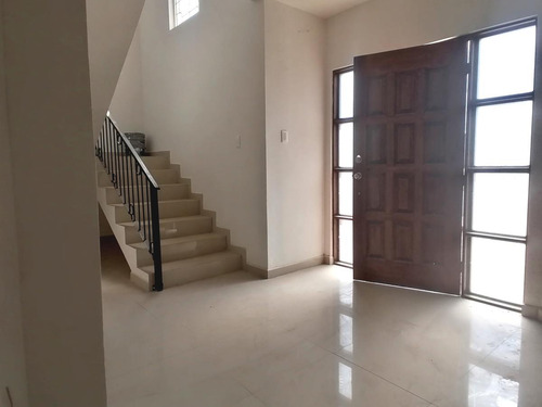 Casa En Venta En Los Arrayanes, Gómez Palacio, Durango