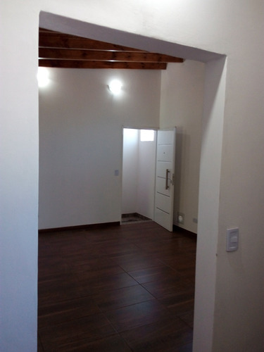 Alquiler Departamento Espectacular De 3 Ambientes Sobre Cobo Y Gallardo Mariano Acosta