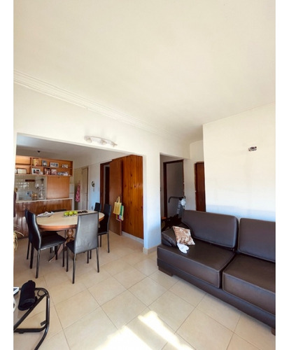 Venta Ph 4 Amb. C/ Dep. Primer Piso. Chauvin