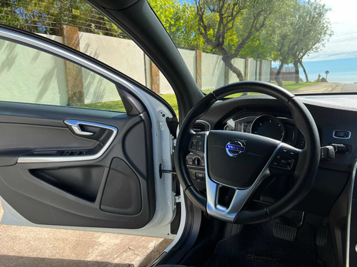 Imagen 10 de 12 de Volvo S60 D4 Limited