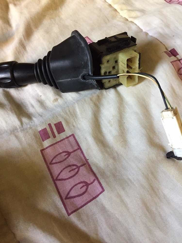 Imagen 2 de 2 de Palanca Conmutador De Limpia Parabrisas De Optra