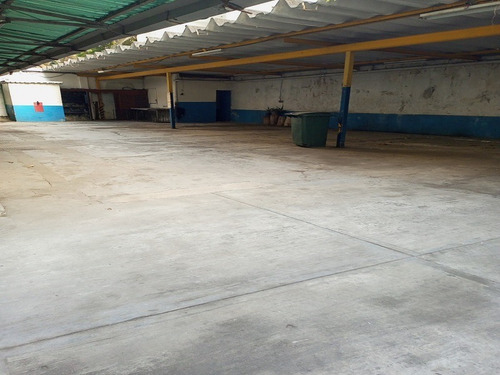 Imagen 13 de 20 de Edificio Comercial En Venta En Las Mercedes