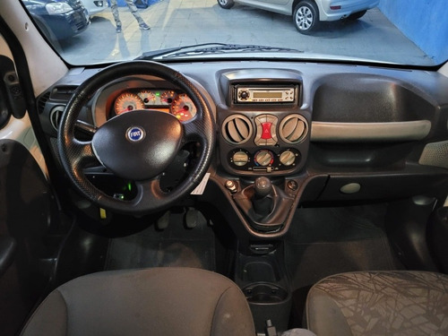 Imagem 9 de 16 de Fiat Doblo 2008 1.8 Adventure Flex 5p