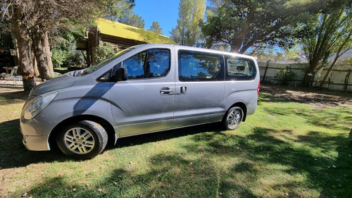 Imagen 8 de 15 de Hyundai H1 2.4 Premium 175cv At