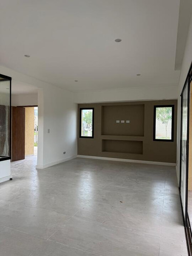 Venta De Casa 5 Ambientes A Estrenar En Barrio San Pablo