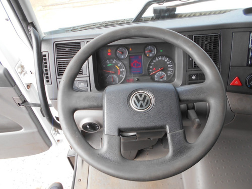 Imagem 7 de 15 de Volkswagen 24.280 8x2 2013 Bitruck Tanque