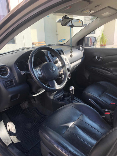 Imagen 9 de 9 de Nissan Versa 2013 1.6 Exclusive At