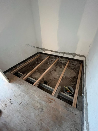 Imagen 3 de 11 de Colocación, Reparación, Pulido E Hidrolaqueados De Pisos