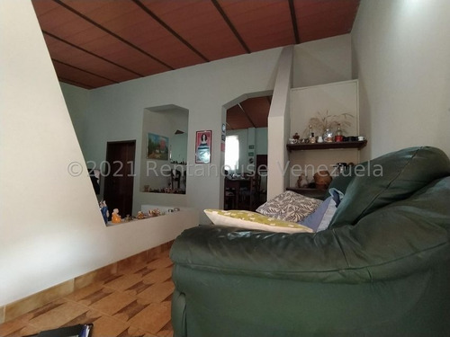 Imagen 12 de 18 de 22-10226 Casa En Venta Urb. El Castaño Maracay Dperez