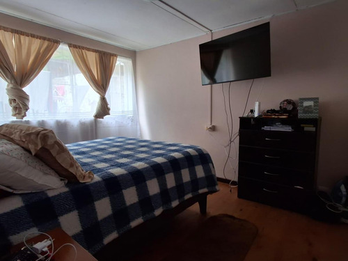 Casa Centro De Quilpué Con Amplios Espacios