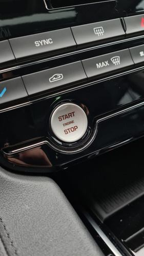 Imagem 8 de 15 de F-pace Ingenium Prestige 2.0 Turbo Gasolina Awd Aut