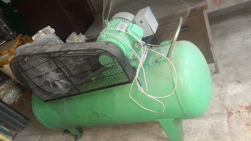 Imagen 2 de 7 de Compresor De Aire De 400 Litros