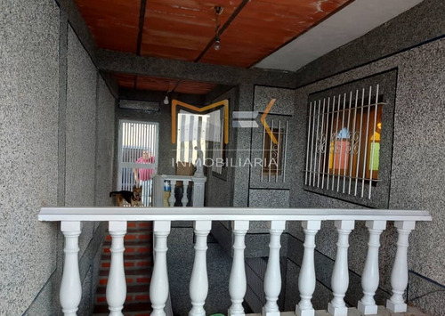 Casa En Venta Urbanización El Araguaney , Vía El Junquito , Caracas