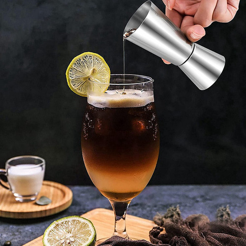 4 Medidas De Alcohol: 25 Ml/50 Ml, En Forma De Inyección.