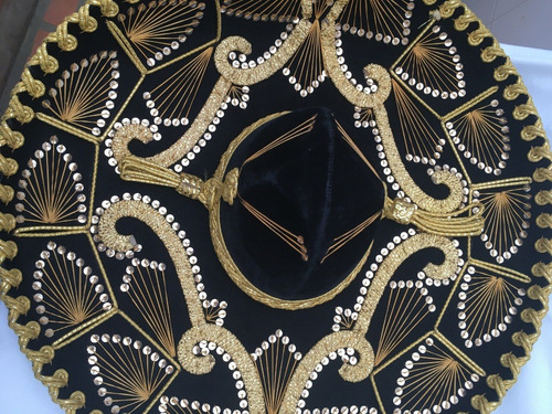 Imagen 3 de 3 de Sombrero De Charro Mexicano, Su Termina- Es En Hilo De Oro
