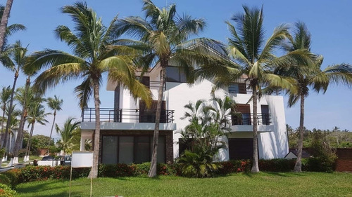 Imagen 1 de 25 de Casa En Venta En Exclusivo Condominio