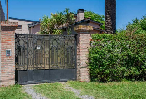 Imagen 2 de 14 de Chalet En Venta En Ituzaingo Norte